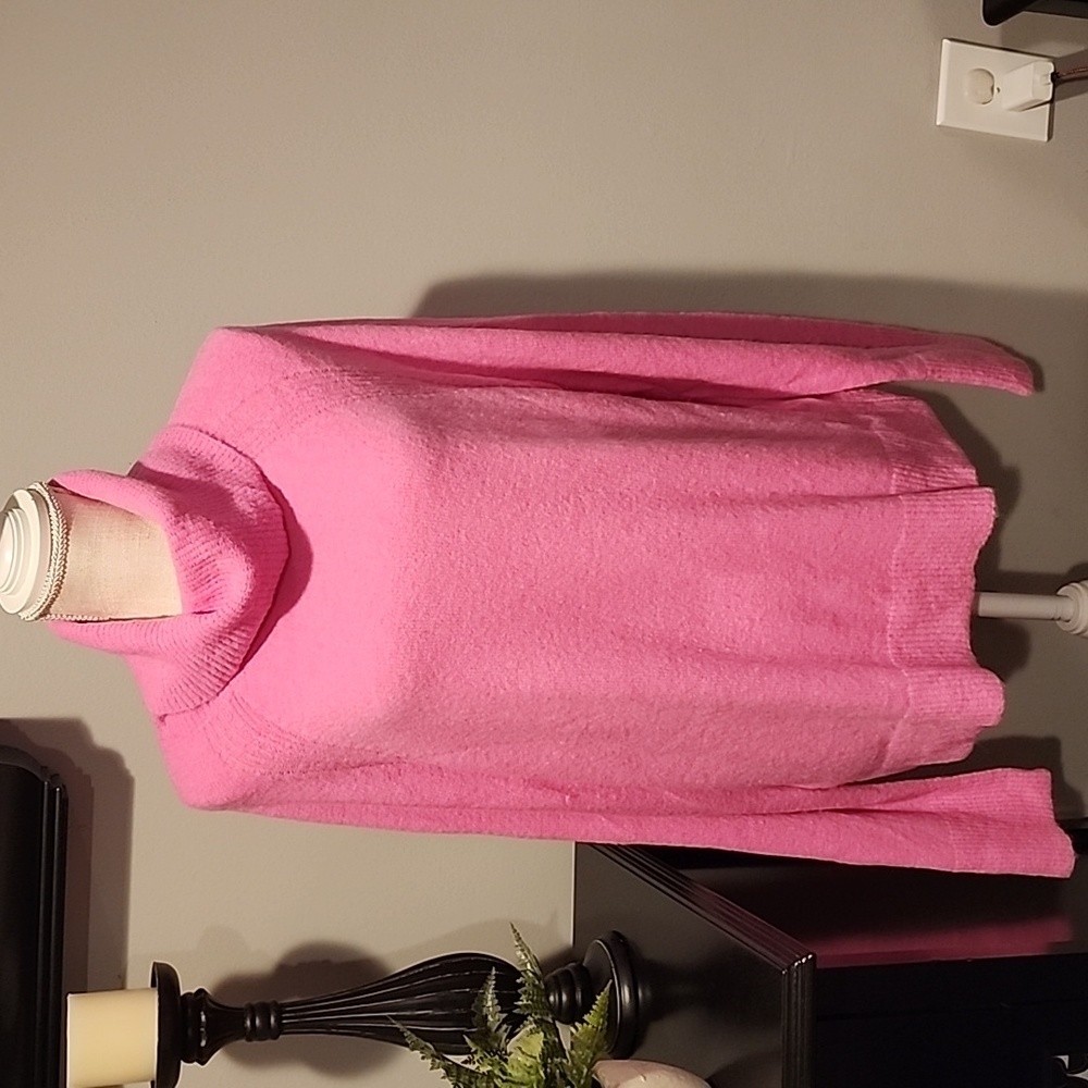 John+Jenn hot pink turtle neck sweater size XL pit to pit 26 in. Length 28 in